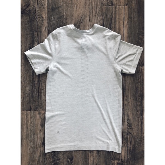 Lululemon Metal Vent Tech Short Sleeve 2.0 - Picture 4 of 5